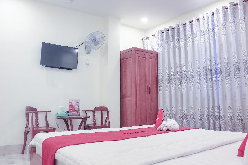 Reddoorz Plus @ Dong Den Street Otel Ho Şi Min Dış mekan fotoğraf