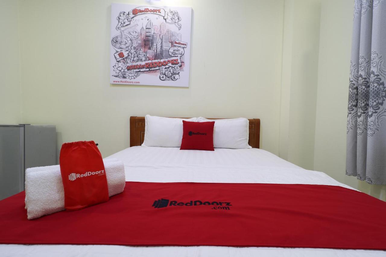 Reddoorz Plus @ Dong Den Street Otel Ho Şi Min Dış mekan fotoğraf