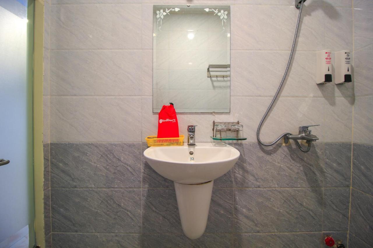 Reddoorz Plus @ Dong Den Street Otel Ho Şi Min Dış mekan fotoğraf