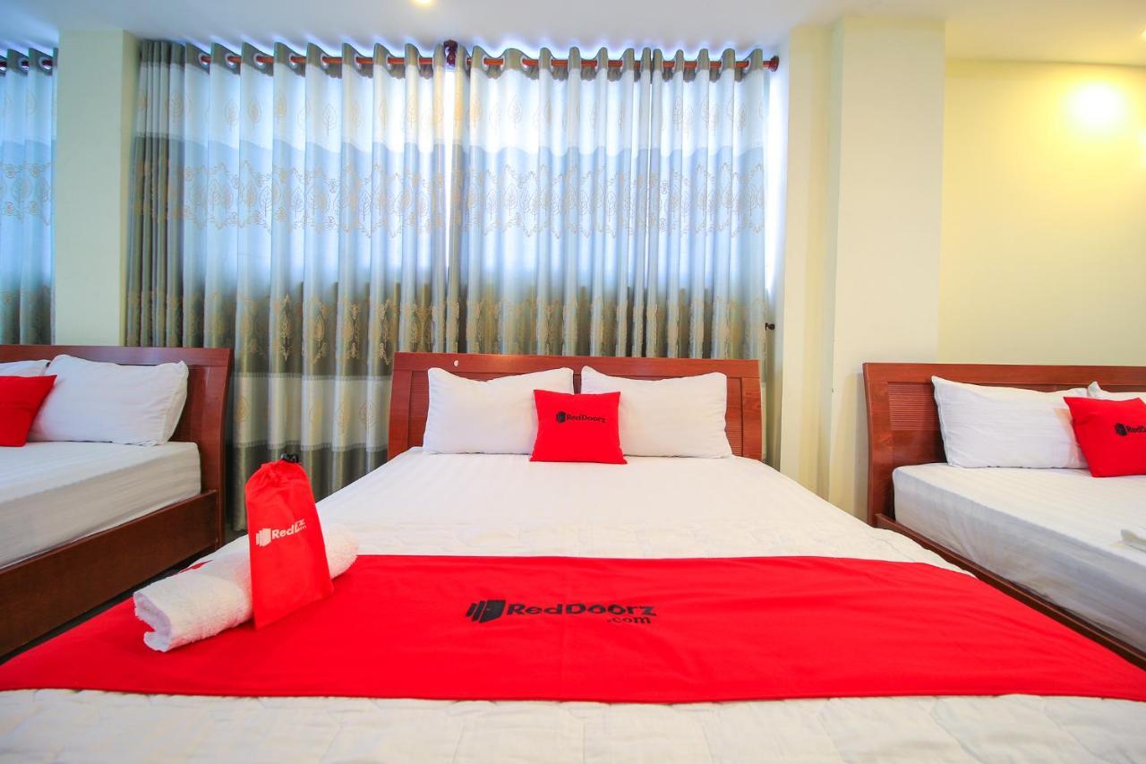 Reddoorz Plus @ Dong Den Street Otel Ho Şi Min Dış mekan fotoğraf