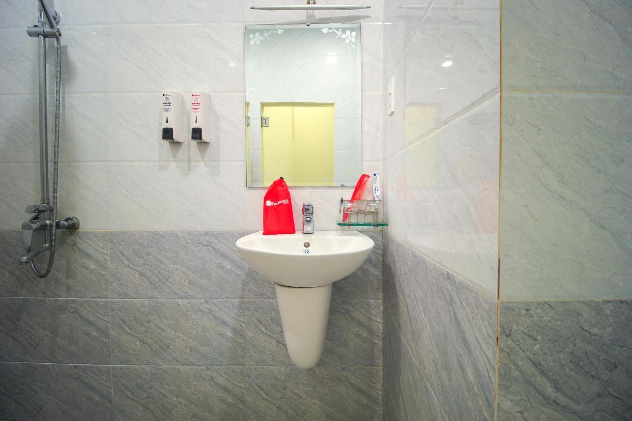 Reddoorz Plus @ Dong Den Street Otel Ho Şi Min Dış mekan fotoğraf