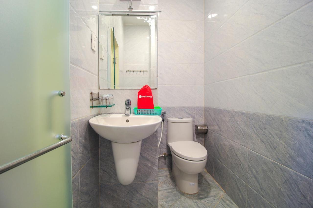 Reddoorz Plus @ Dong Den Street Otel Ho Şi Min Dış mekan fotoğraf