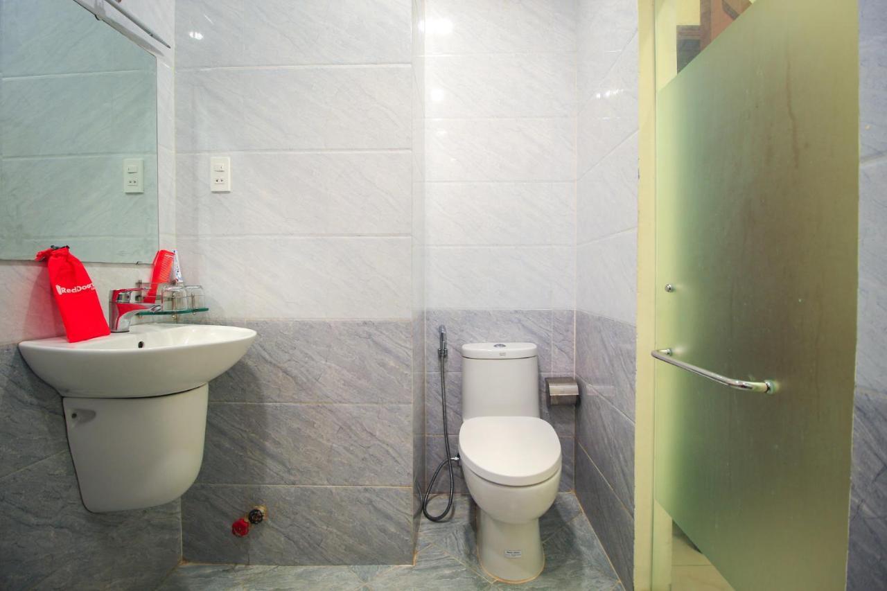 Reddoorz Plus @ Dong Den Street Otel Ho Şi Min Dış mekan fotoğraf