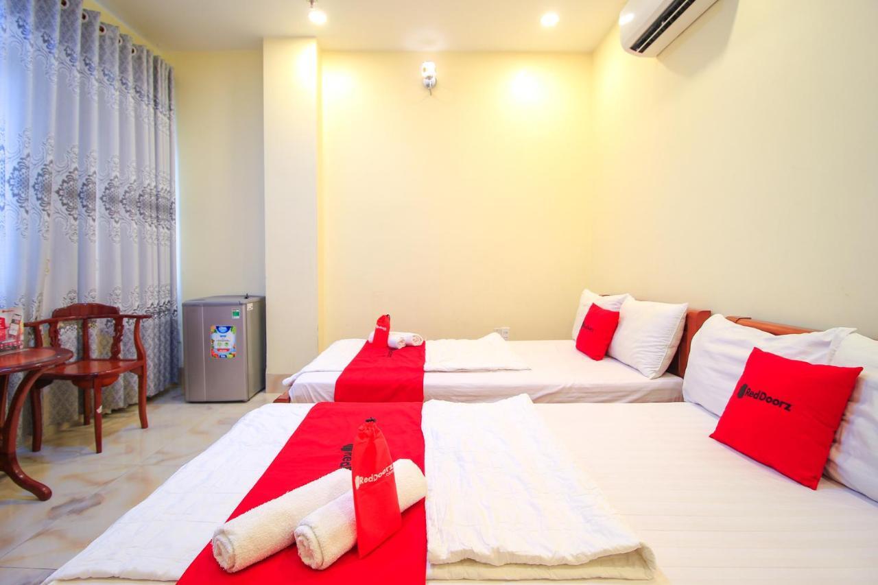 Reddoorz Plus @ Dong Den Street Otel Ho Şi Min Dış mekan fotoğraf