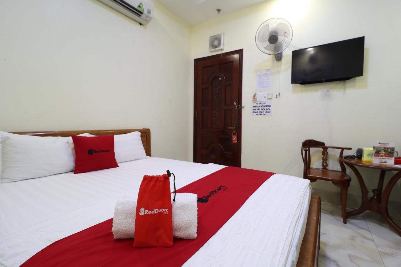 Reddoorz Plus @ Dong Den Street Otel Ho Şi Min Dış mekan fotoğraf