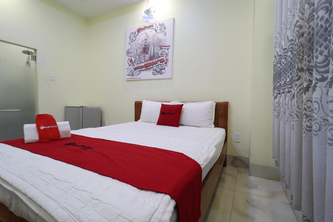 Reddoorz Plus @ Dong Den Street Otel Ho Şi Min Dış mekan fotoğraf